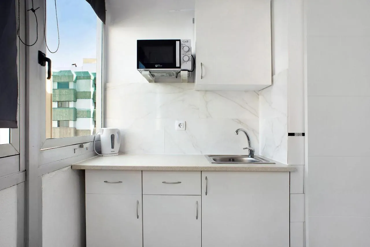Estudio 51 Las Palmas de Gran Canaria 0*,